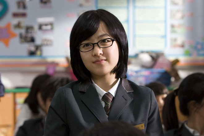 Đến thánh hack tuổi như Park Bo Young cũng bắt đầu sai sai khi mặc đồng phục học sinh - Ảnh 7.