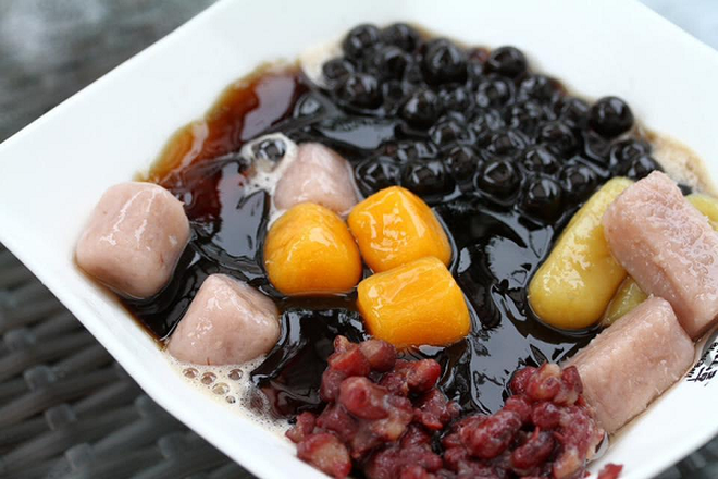 Ngoài trà sữa thì ở Hà Nội, trân châu đen còn góp mặt trong loạt món ăn hay ho này - Ảnh 4.