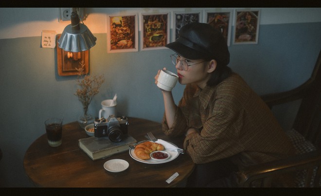 Kh&ocirc;ng cần b&aacute;nh b&egrave;o lả lướt, c&ocirc; bạn vẫn khiến nhiều người ngẩn ngơ v&igrave; vẻ ngo&agrave;i củ nghệ của m&igrave;nh - Ảnh 3.