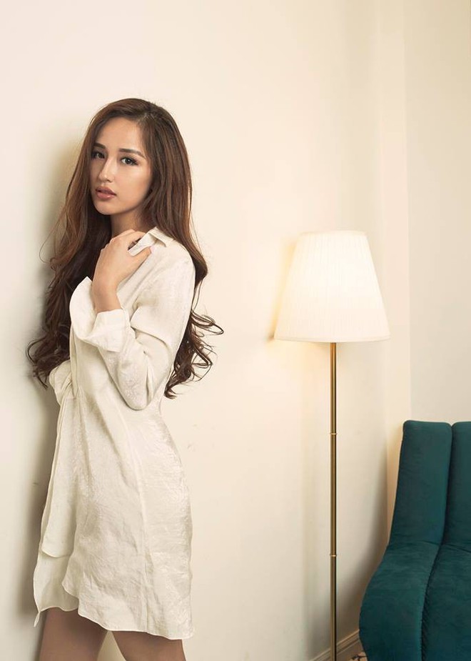 Từ v&aacute;y 2 d&acirc;y cho đến &aacute;o sơmi, Mai Phương Th&uacute;y lại khiến người h&acirc;m mộ bấn loạn khi &ldquo;thả r&ocirc;ng&rdquo; v&ograve;ng 1 - Ảnh 8.