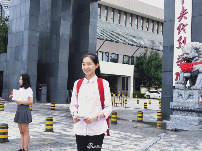 Ngày nhập học của lò đào tạo minh tinh Châu Á: Nhìn đâu cũng thấy trai xinh gái đẹp - Ảnh 14. Ngày nhập học của lò đào tạo minh tinh Châu Á: Nhìn đâu cũng thấy trai xinh gái đẹp - Ảnh 14.