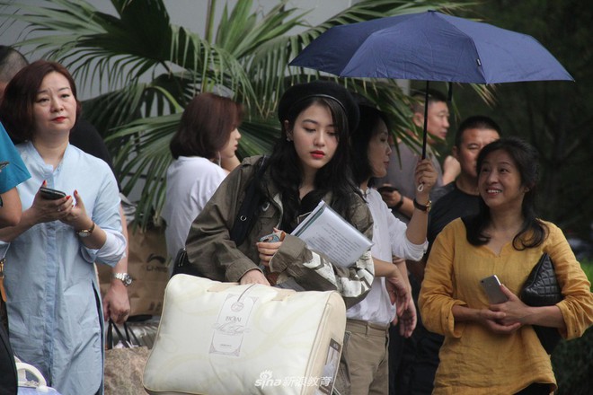 Ngày nhập học của lò đào tạo minh tinh Châu Á: Nhìn đâu cũng thấy trai xinh gái đẹp - Ảnh 16. Ngày nhập học của lò đào tạo minh tinh Châu Á: Nhìn đâu cũng thấy trai xinh gái đẹp - Ảnh 16.