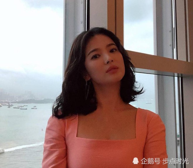 Không chịu phủ nhận bầu bí, nhưng Song Hye Kyo liên tục bị truyền thông Trung Quốc soi vòng 2 bất thường - Ảnh 1.
