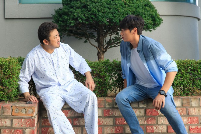 5 phim Hàn hot nhất phòng vé tháng 9: Chị đẹp Son Ye Jin đối đầu Jo In Sung, Hyun Bin - Ảnh 24.