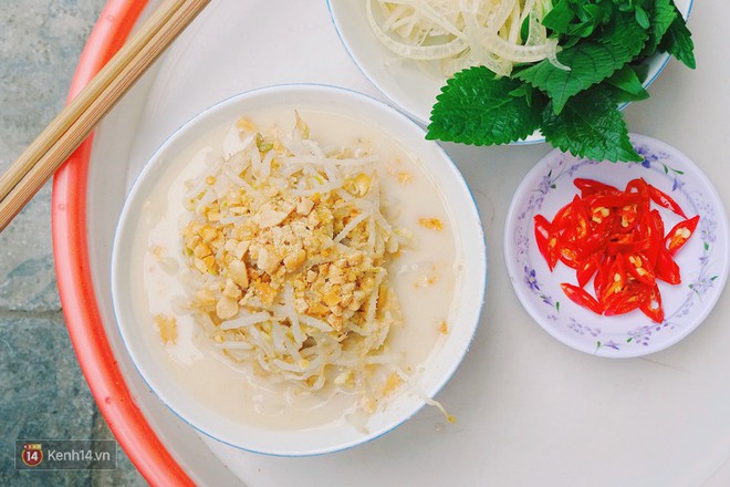 Kết hợp giữa truyền thống và hiện đại, bánh đúc ở Hà Nội cũng có đủ kiểu khác nhau - Ảnh 2.