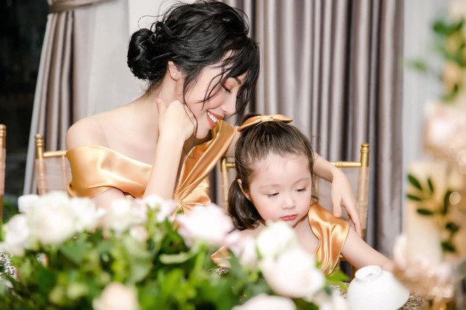 Elly Trần mặc gợi cảm trong tiệc sinh nhật con gái Cadie