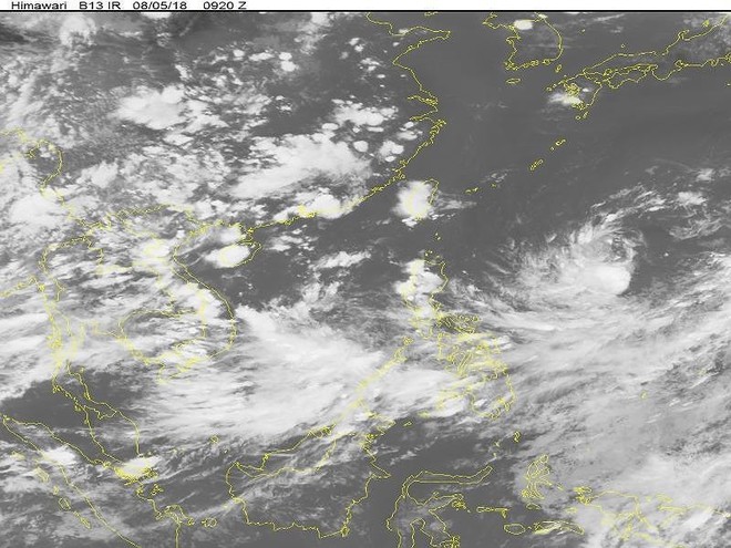 Mưa lớn chưa ngớt, lại xuất hiện áp thấp nhiệt đới trên biển - Ảnh 1.