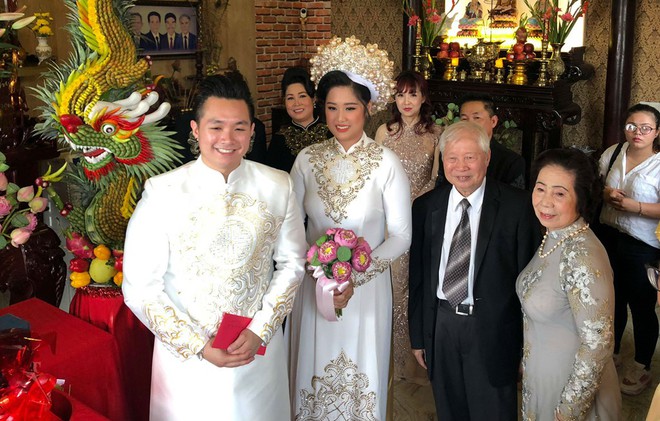 Thuý Ngân Gạo nếp gạo tẻ đến chung vui trong đám cưới của con gái nghệ sĩ Hồng Vân - Ảnh 7.