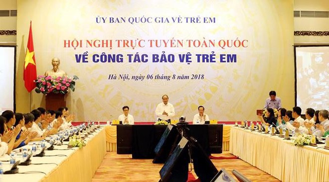 Lại đề xuất thiến hóa học, gắn chip với tội phạm xâm hại tình dục trẻ - Ảnh 1.