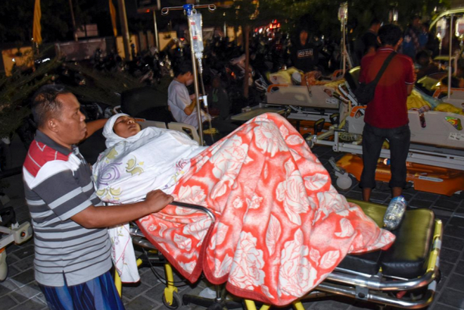 Động đất rung chuyển Indonesia: Ít nhất 82 người chết, hàng nghìn người phải sơ tán - Ảnh 3.