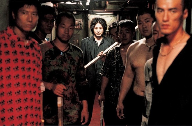 10 pha hành động trong phim Hàn Quốc chẳng hề kém cạnh bom tấn Hollywood (Phần 1) - Ảnh 1.