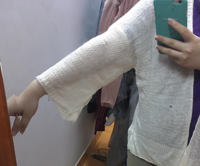 Vẫn l&agrave; những thảm hoạ mua h&agrave;ng online: Tưởng vớ được cardigan gi&aacute; hời, ai d&egrave; h&agrave;ng về như.. &aacute;o của b&agrave; ngoại - Ảnh 3.