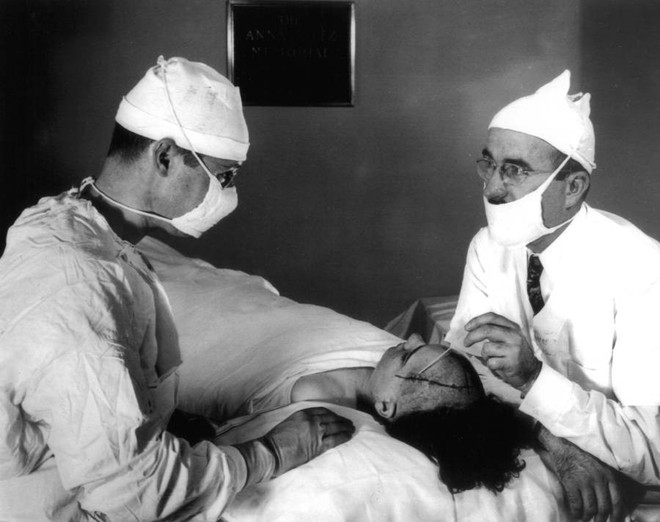 Những tấm hình ám ảnh trong bệnh viện tâm thần 50 năm trước - Ảnh 17.