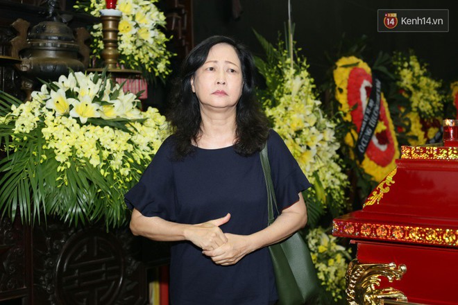 Thị Nở Đức Lưu v&agrave; loạt nghệ sĩ Việt rơi nước mắt tiễn biệt Ch&iacute; Ph&egrave;o B&ugrave;i Cường - Ảnh 7.