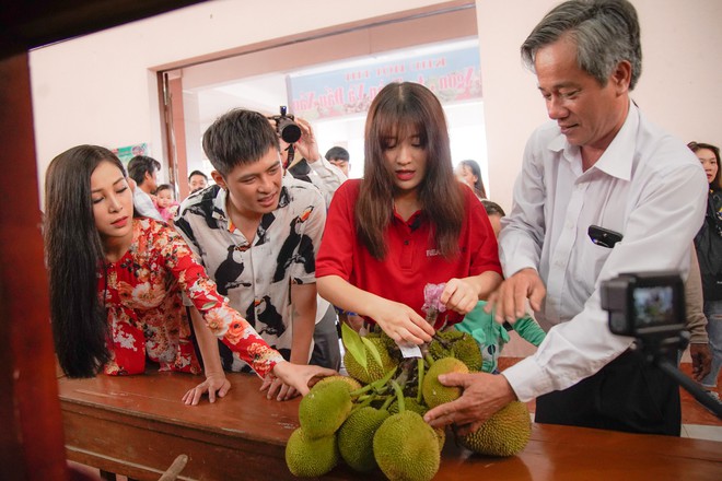 Gin Tuấn Kiệt bất ngờ trước độ am hiểu của Han Sara về ẩm thực Việt Nam - Ảnh 3.
