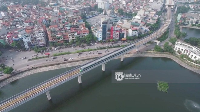 Clip: Hành trình 15 phút đoàn tàu đường sắt trên cao lao vun vút từ ga Cát Linh tới Yên Nghĩa - Ảnh 6.