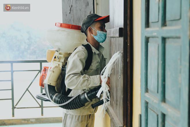 Vui như b&agrave; con Chương Mỹ sau trận lũ lịch sử: Mấy đứa ch&aacute;u được về rồi, nh&agrave; cửa rộn r&agrave;ng hẳn l&ecirc;n! - Ảnh 12.