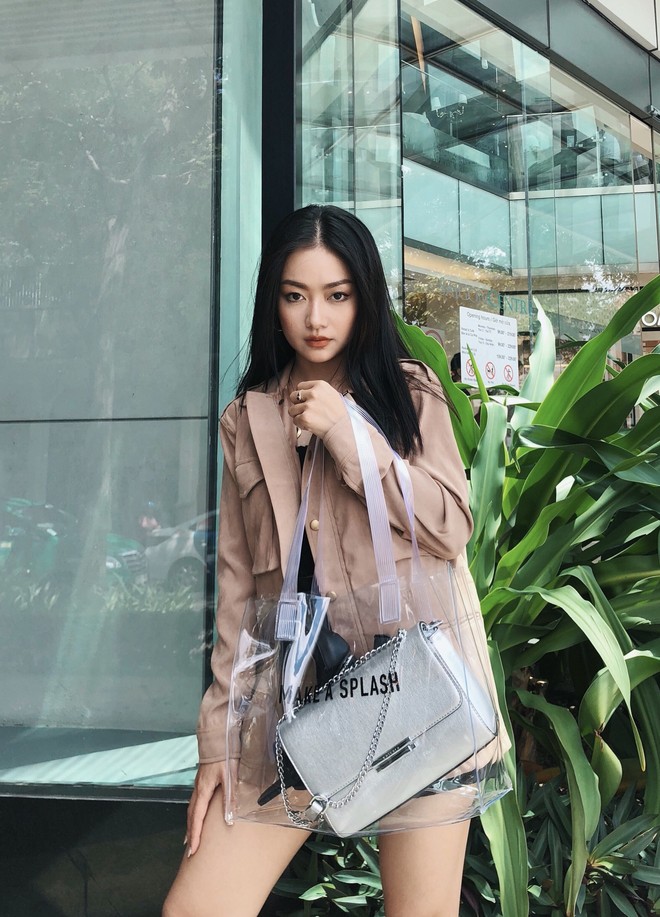 Chiếc túi nào đang khiến các hot girl Instagram Việt phát cuồng trong mùa Summer Fall 2018? - Ảnh 3.