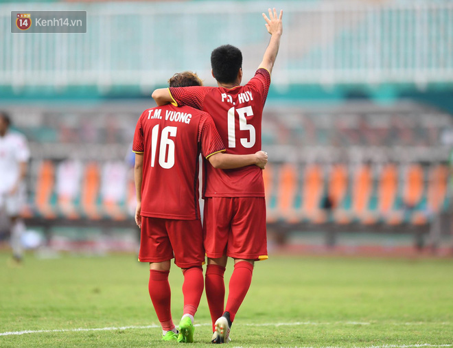 Minh Vương ôm mặt, Quang Hải lặng người sau thất bại trên chấm 11m - Ảnh 6.