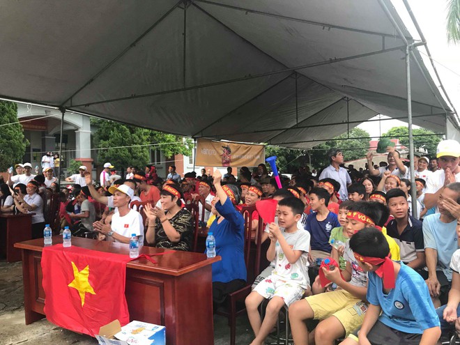 AnPro tường thuật trực tiếp kh&ocirc;ng kh&iacute; cổ vũ tại qu&ecirc; nh&agrave; Hải Dương 3 tuyển thủ Olympic Việt Nam - Ảnh 4.