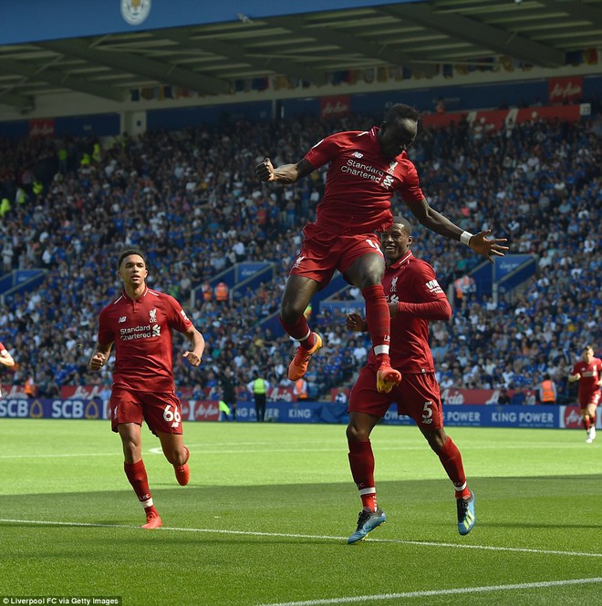 Liverpool suýt ôm hận vì thủ môn đắt giá - Ảnh 3.