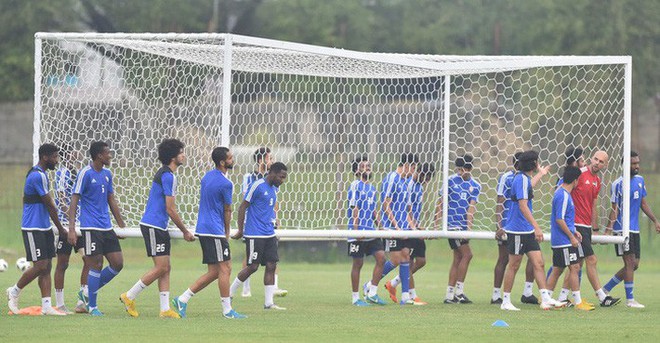 Olympic UAE tập kỹ penalty, tự tin giành tấm HCĐ tại ASIAD - Ảnh 1.