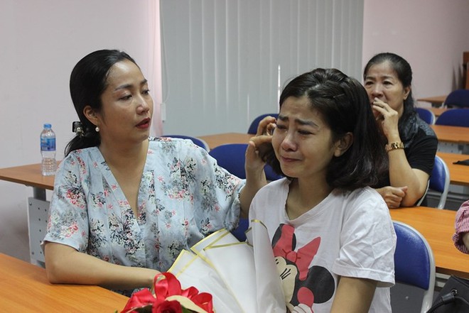 Mai Phương bật khóc vì xúc động trong ngày xuất viện sau gần một tháng điều trị tích cực - Ảnh 1.