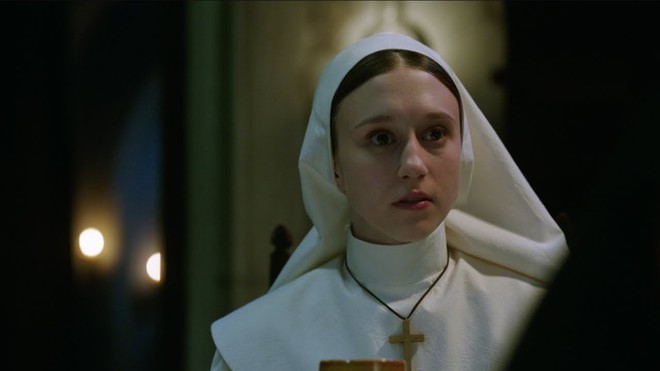 Mải hù doạ mua vui, “chị Lắc” của “The Nun” dính 7 hạt sạn khó đỡ - Ảnh 4.