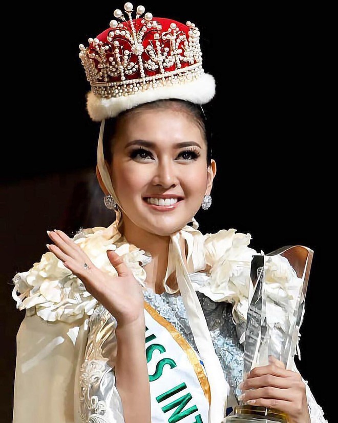 Hoa hậu Quốc tế 2017 Kevin Lilliana cùng dàn mỹ nhân thế giới đổ bộ đêm chung kết Hoa hậu Việt Nam 2018 - Ảnh 1.