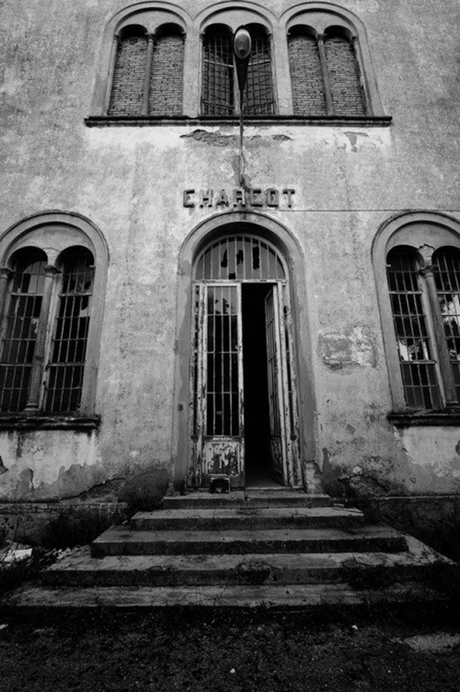 Bệnh viện tâm thần “một đi không trở lại” ở Ý: Nơi giam giữ 6.000 bệnh nhân, phải đóng cửa vì phương pháp chữa trị vô nhân tính - Ảnh 2.