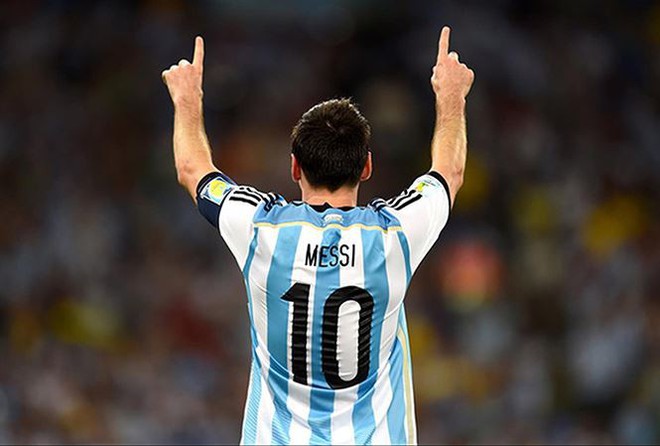 Lionel Messi vượt mốc ghi 100 bàn thắng cho đội tuyển Argentina