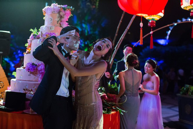 Crazy Rich Asians: Chuyến ra mắt nhà bạn trai rich kid hài hước, duyên dáng và sang chảnh bậc nhất! - Ảnh 9.