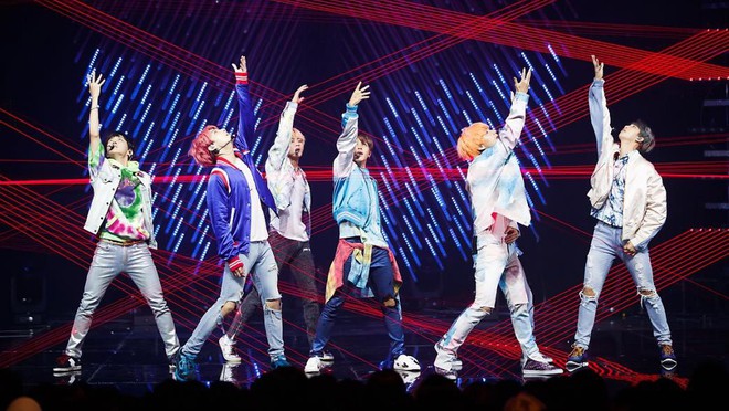 BTS được đề cử tại lễ trao giải âm nhạc đình đám của Mĩ nhưng fan lại cực kì bất mãn vì lí do này - Ảnh 3.