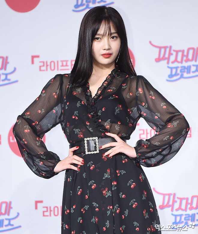 Diện đầm xuyên thấu sexy, mỹ nhân Red Velvet vẫn bị Song Ji Hyo hơn 15 tuổi chiếm hết spotlight tại sự kiện - Ảnh 12.