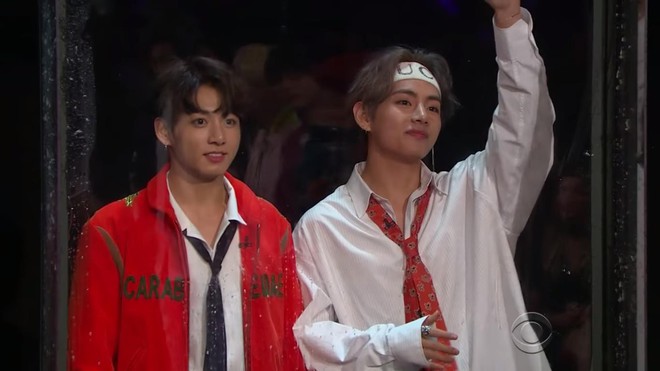 BTS l&ecirc;n TV Show Mỹ: Cực lanh v&agrave; v&ocirc; c&ugrave;ng đ&aacute;ng y&ecirc;u! - Ảnh 8.