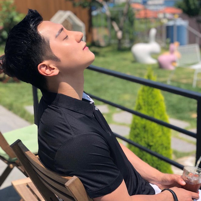 Hot boy lai Mỹ - Hàn sở hữu body 6 múi săn chắc cùng gương mặt đẹp trai hoàn hảo - Ảnh 14.