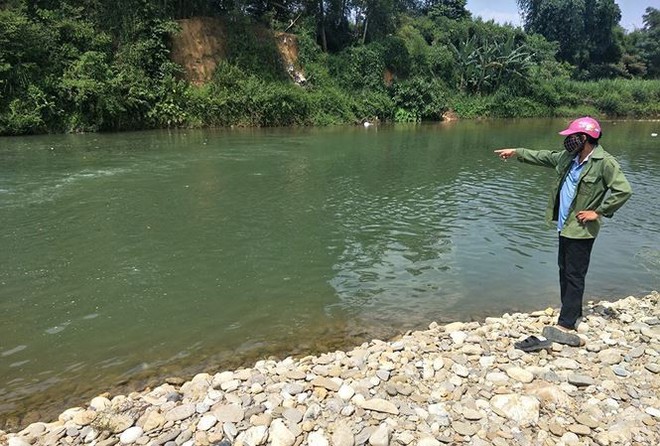H&agrave; Tĩnh: Đi bắt dế ở bờ s&ocirc;ng, một nam sinh lớp 10 đuối nước tử vong - Ảnh 1.