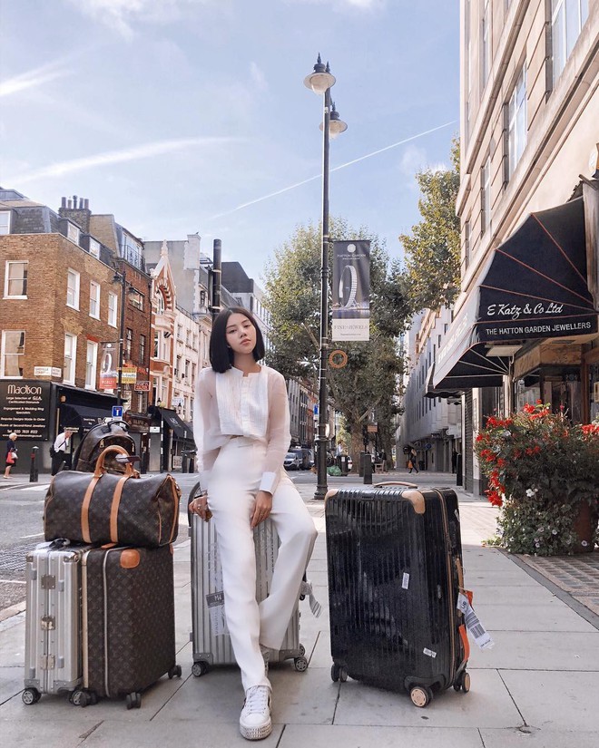 Tránh bão tại Vbiz, Jolie Nguyễn lên đồ chất chơi và âm thầm tỏa sáng tại London Fashion Week - Ảnh 10.