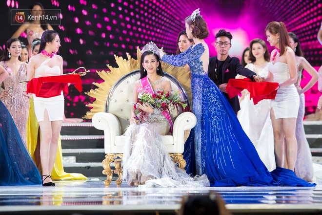 Hành trình nhan sắc của Trần Tiểu Vy toả sáng đến ngôi vị Hoa hậu Việt Nam 2018 - Ảnh 10.