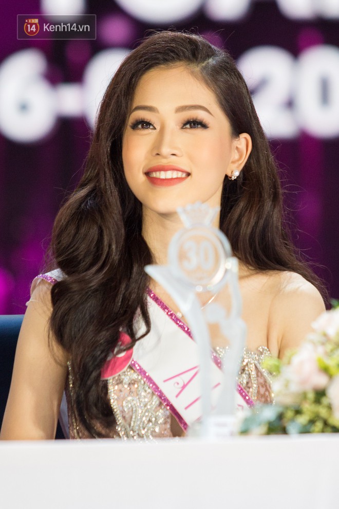 Hơn 2 tuần nữa, Á hậu vừa đăng quang Phương Nga sẽ đại diện Việt Nam chinh chiến tại Miss Grand International 2018 - Ảnh 1.