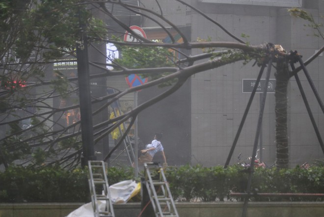 Những hình ảnh ghi lại sự ác liệt của Mangkhut - siêu bão mạnh nhất thế giới trong năm nay - Ảnh 41.