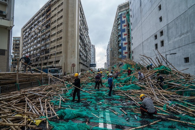 Những hình ảnh ghi lại sự ác liệt của Mangkhut - siêu bão mạnh nhất thế giới trong năm nay - Ảnh 11.