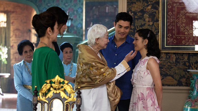 Từ “Crazy Rich Asians”, học được nguyên một bộ bí kíp chinh phục mẹ chồng khó tính - Ảnh 9.