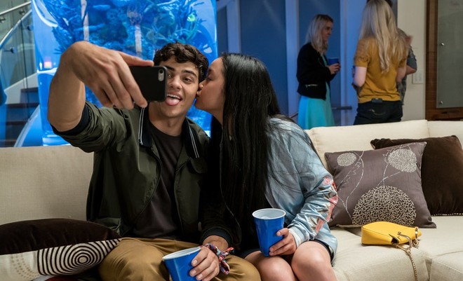 To All The Boys Ive Loved Before 2 sẽ khám phá những góc tối trong câu chuyện của soái ca Peter Kavinsky? - Ảnh 3.