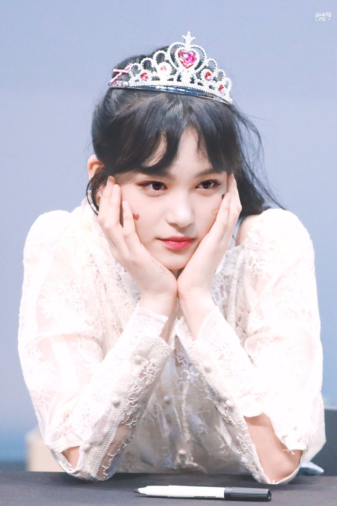 Đẹp cực phẩm chưa đủ, 10 mỹ nh&acirc;n Kpop n&agrave;y trở th&agrave;nh hiện tượng nhờ thần th&aacute;i bức người trời sinh - Ảnh 33.