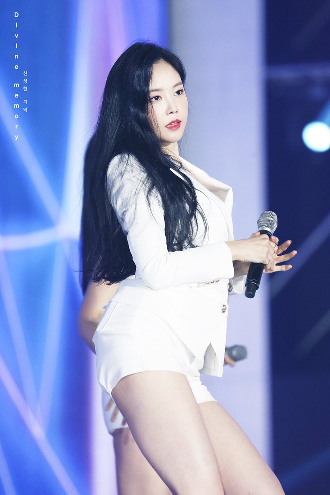 Đẹp cực phẩm chưa đủ, 10 mỹ nh&acirc;n Kpop n&agrave;y trở th&agrave;nh hiện tượng nhờ thần th&aacute;i bức người trời sinh - Ảnh 9.