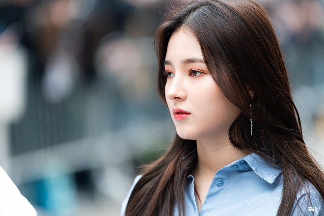 Đẹp cực phẩm chưa đủ, 10 mỹ nh&acirc;n Kpop n&agrave;y trở th&agrave;nh hiện tượng nhờ thần th&aacute;i bức người trời sinh - Ảnh 15.