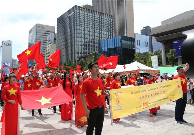 Cộng đồng người Việt ở nước ngoài hòa chung niềm tự hào nhân ngày Quốc khánh - Ảnh 1.