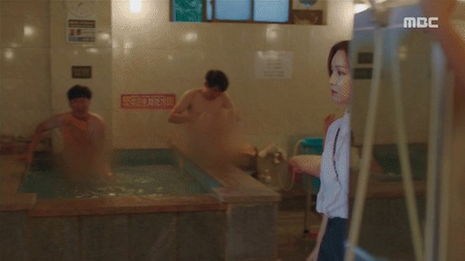 Đưa cảnh tắm công cộng của nam giới lên truyền hình, phim Hàn bị chỉ trích vì lí do không ngờ - Ảnh 3.