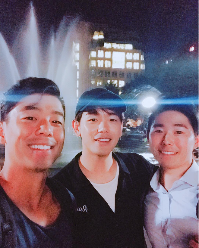 Anh chị em ruột ngo&agrave;i ng&agrave;nh giải tr&iacute; của 7 idol Kpop đ&igrave;nh đ&aacute;m: Qu&aacute; ph&iacute; khi kh&ocirc;ng gia nhập l&agrave;ng giải tr&iacute; - Ảnh 7.